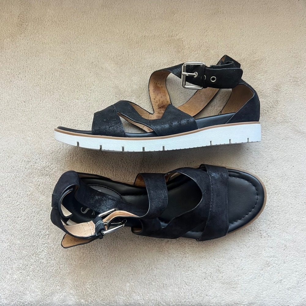 Sofft Women‎ 7.5M Black on Black Metallic Leather Ankle Strap Platform Sandal